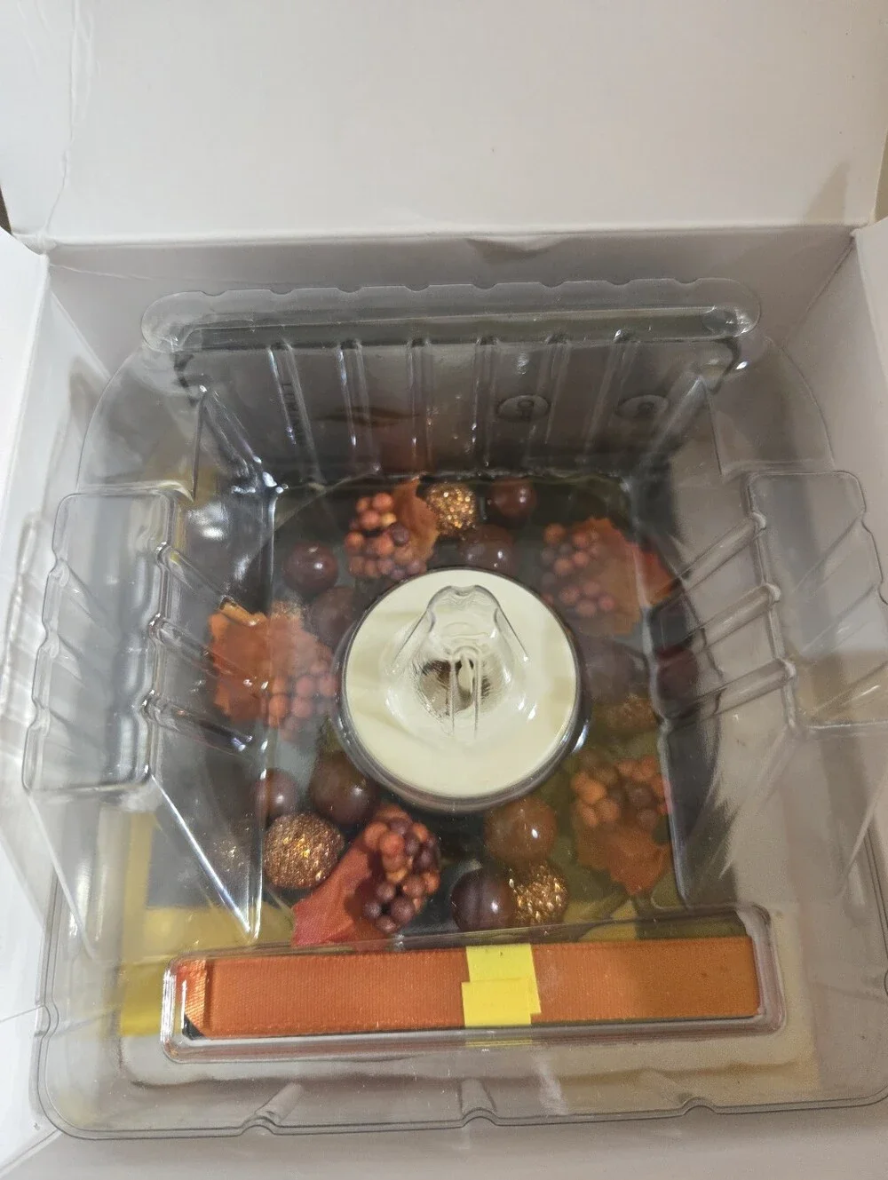 Luminara Fall Berry Flameless Candle Ornament with Timer and Remote, New In Box.